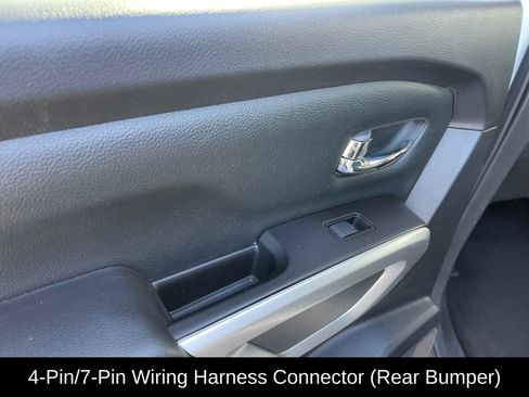 Used 2019 Nissan Titan SV w/ SV Convenience Package image 20