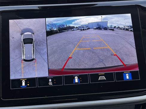 Used 2022 Chevrolet Bolt EUV Premier w/ Launch Edition image 16