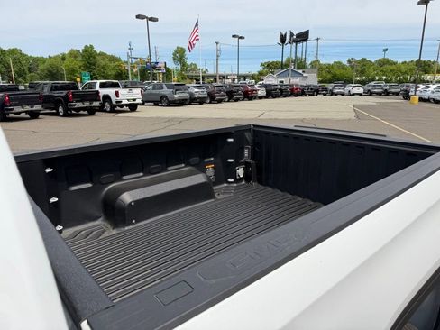 Used 2023 GMC Sierra 1500 Elevation AWD/4WD image 8