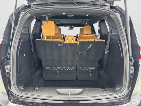 Used 2022 Chrysler Pacifica Pinnacle FWD image 19