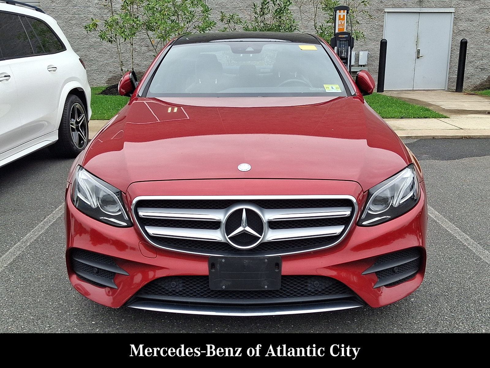 Certified 2017 Mercedes-Benz E 300 4MATIC image 2