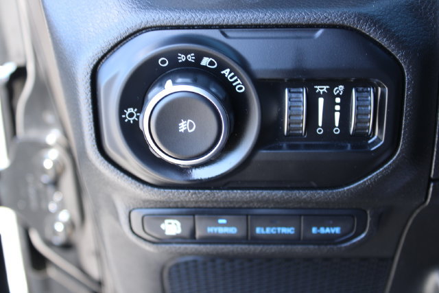Used 2021 Jeep Wrangler Unlimited Rubicon 4xe AWD/4WD image 23
