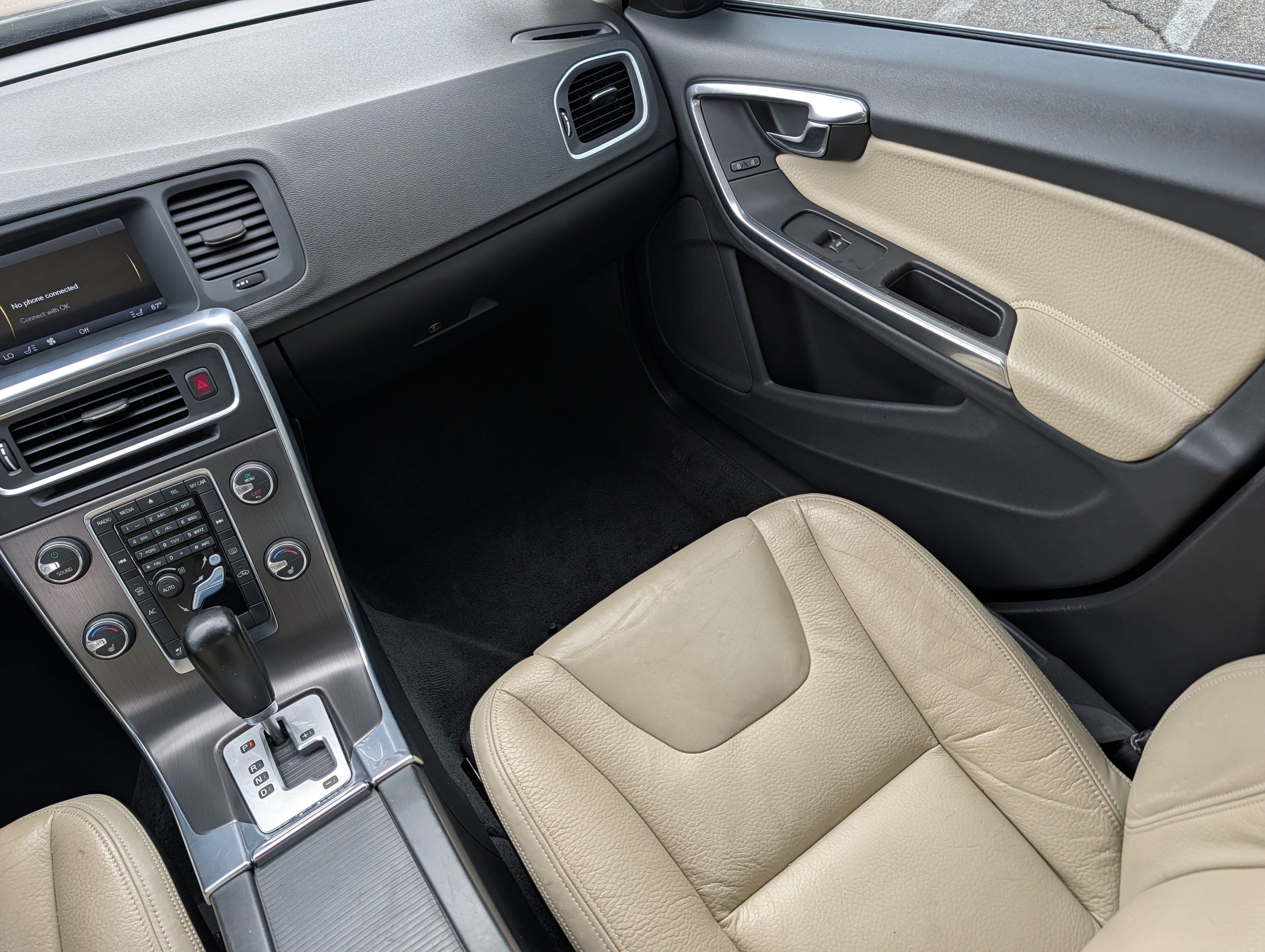 Used 2012 Volvo S60 T5 w/ Climate Pkg FWD image 11