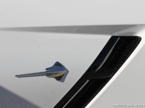 Used 2016 Chevrolet Corvette Stingray Convertible w/ Battery Protection Package image 28