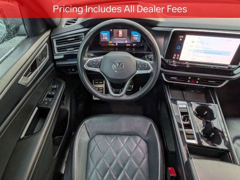 Used 2024 Volkswagen Atlas Cross Sport SEL Premium R-Line AWD/4WD image 16