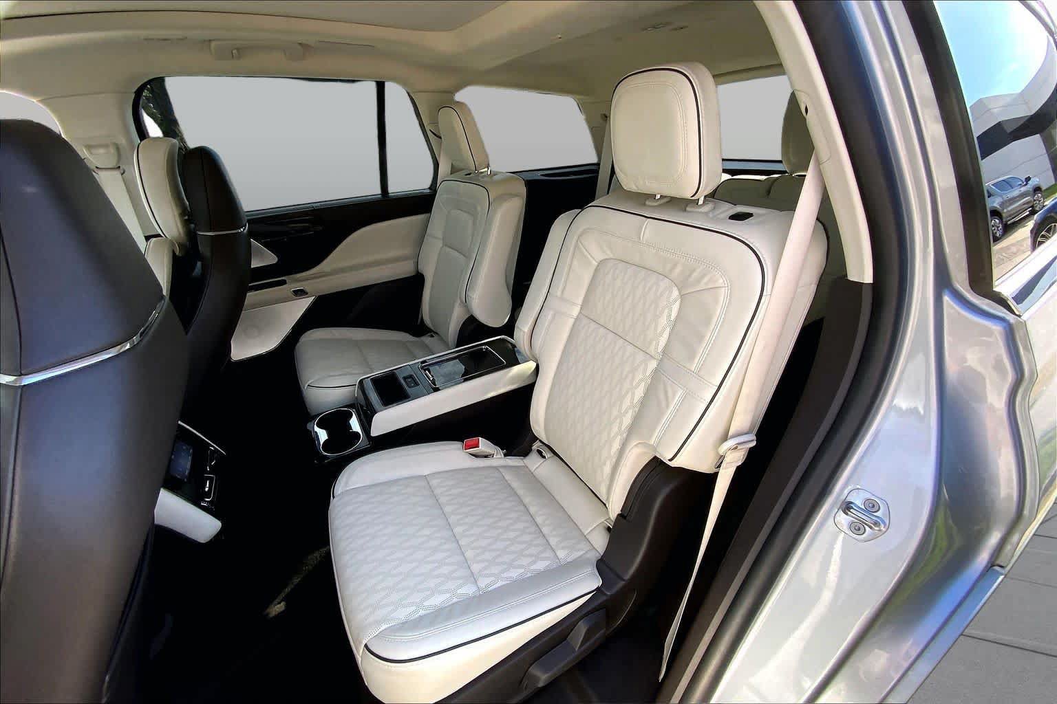 Used 2022 Lincoln Aviator Black Label Grand Touring w/ Class IV Trailer Tow Package AWD/4WD image 19