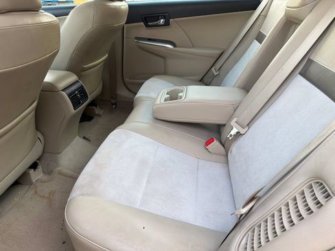 Used 2012 Toyota Camry XLE w/ Leather Pkg FWD image 18