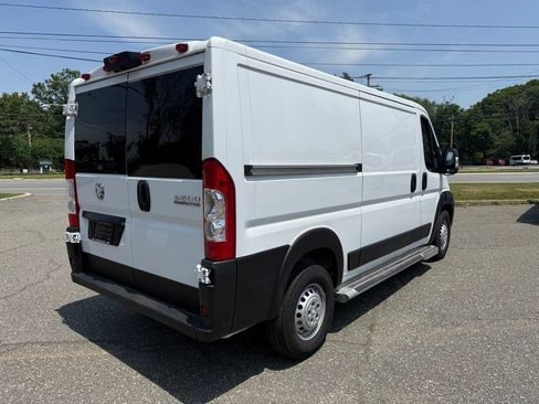Used 2025 RAM ProMaster 2500 w/ U-Haul Equipment Group FWD image 9