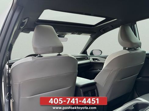 Used 2025 Toyota Camry SE w/ Multimedia Upgrade Package FWD image 22