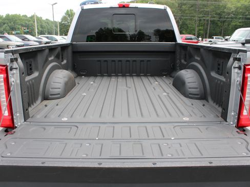 Used 2024 Ford F250 XL w/ STX Appearance Package AWD/4WD image 13