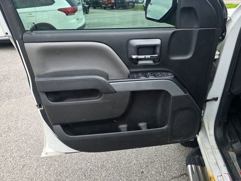 Used 2015 Chevrolet Silverado 1500 LT w/ LT Convenience Package AWD/4WD image 9