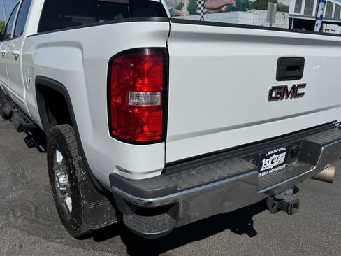 Used 2019 GMC Sierra 2500 SLE AWD/4WD image 9