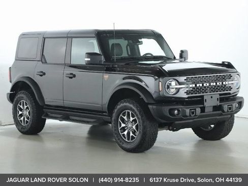 Used 2025 Ford Bronco Badlands AWD/4WD image 11