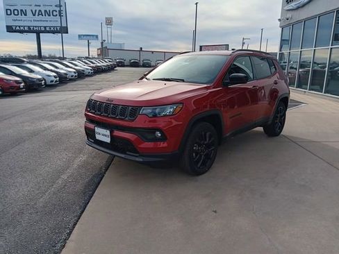 New 2026 Jeep Compass Latitude image 3
