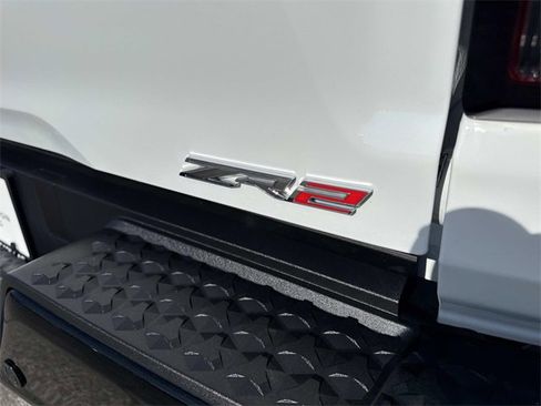 Used 2024 Chevrolet Colorado ZR2 w/ ZR2 Convenience Package III image 4