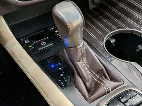 Used 2019 Lexus RX 450h AWD image 27