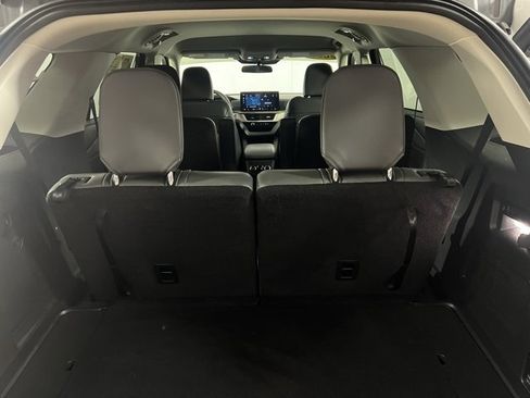 Used 2025 Ford Explorer Active w/ Active Comfort Package image 25