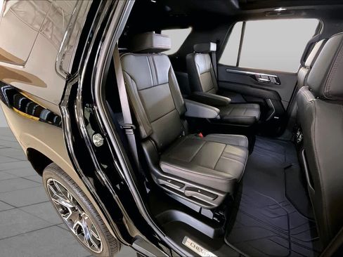 Used 2026 Chevrolet Tahoe RST w/ RST Capability Package AWD/4WD image 18