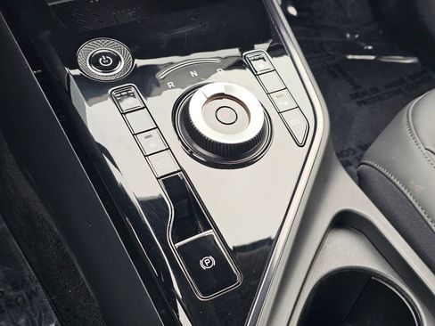 Certified 2023 Kia Niro Wind w/ Wind Preserve Package FWD image 18