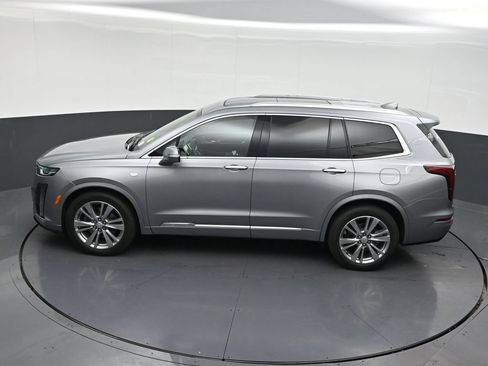 Used 2024 Cadillac XT6 Premium Luxury FWD image 17