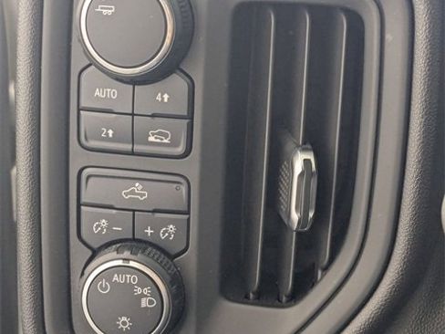 Certified 2021 Chevrolet Silverado 1500 Custom image 14