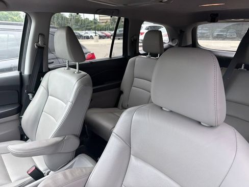 Used 2019 Honda Pilot Touring image 24
