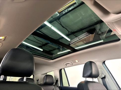 Used 2019 Volkswagen Atlas SE w/ Panoramic Sunroof Package AWD/4WD image 29