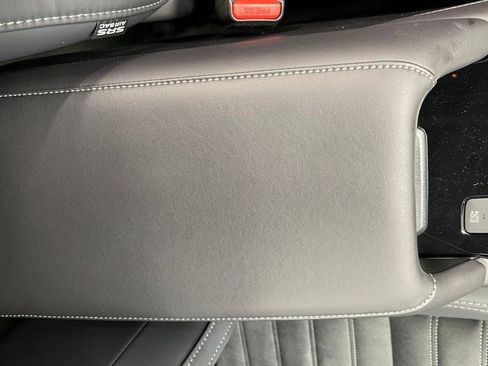 New 2025 Mitsubishi Outlander SE image 11