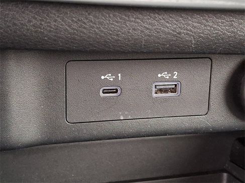 Used 2023 Nissan Rogue SV image 27