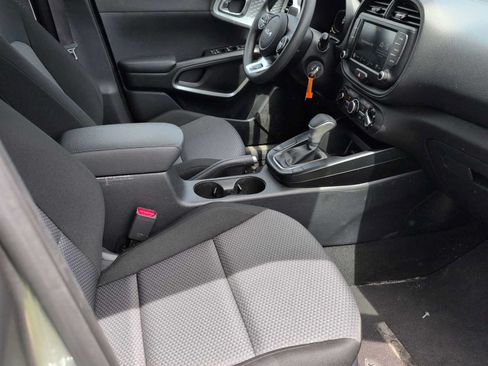 Used 2024 Kia Soul LX w/ Option Group 015 FWD image 20