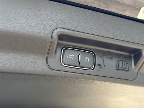 New 2025 Ford Explorer Active image 16