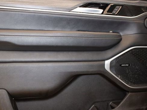 Used 2024 Jeep Wagoneer L Series II w/ Flexible Seating Group image 22