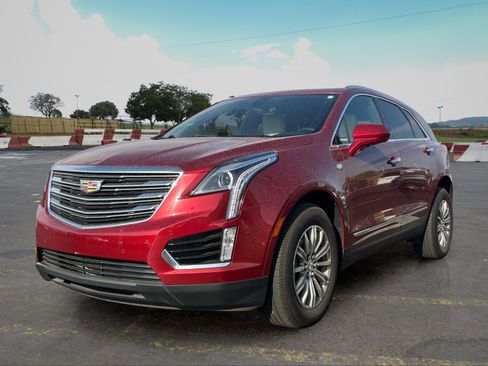 Used 2019 Cadillac XT5 Luxury AWD/4WD image 5