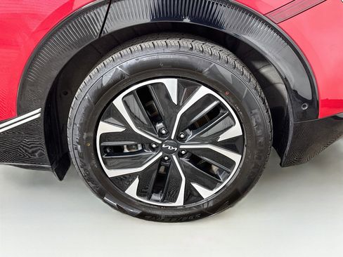 Used 2023 Kia EV6 Wind w/ Wind Technology Package AWD/4WD image 27