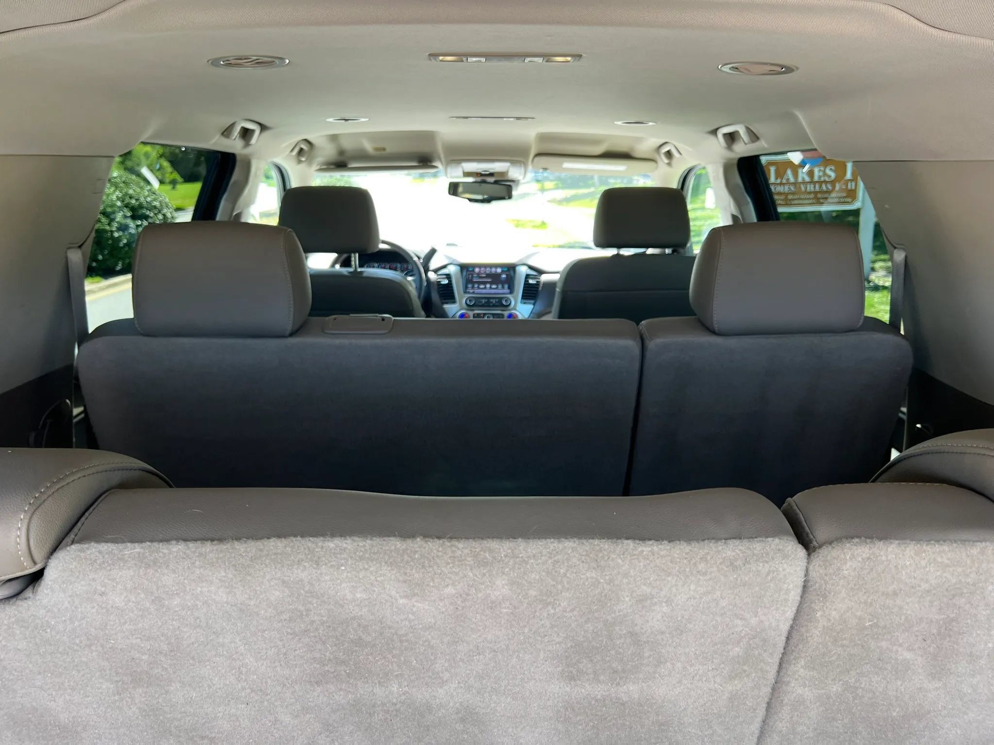 Used 2016 Chevrolet Suburban LT RWD image 24