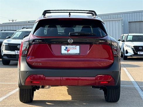 New 2026 Nissan Kicks SR image 7
