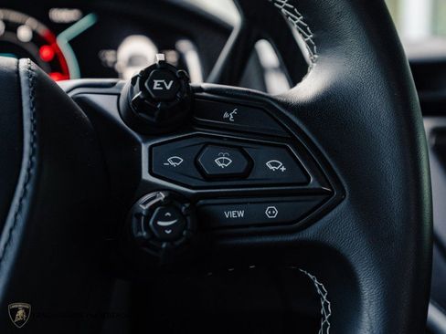 Used 2024 Lamborghini Revuelto image 24