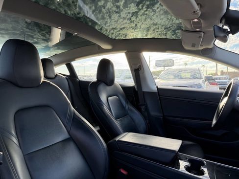 Used 2020 Tesla Model 3 Standard Range Plus image 24