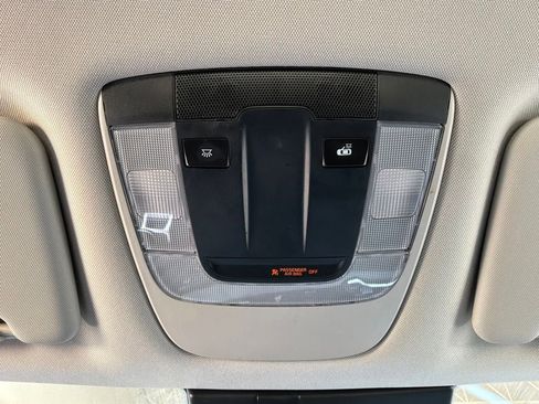 Used 2025 Kia Sportage LX AWD/4WD image 16