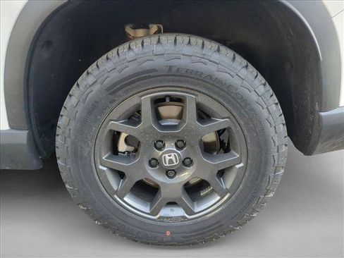 New 2025 Honda Pilot TrailSport image 10