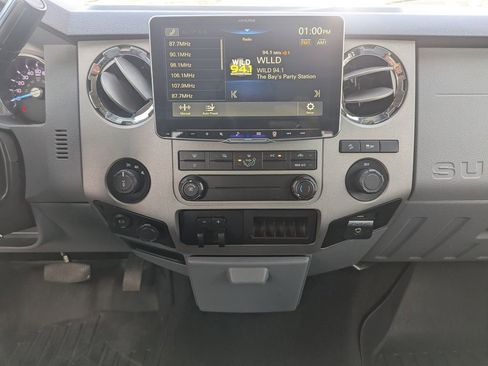 Used 2015 Ford F250 XLT w/ XLT Value Package image 12