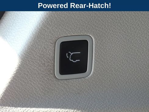 Used 2023 Chrysler Pacifica Touring-L FWD image 43