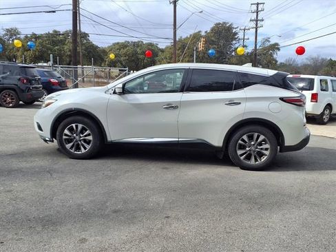 Used 2017 Nissan Murano S image 4
