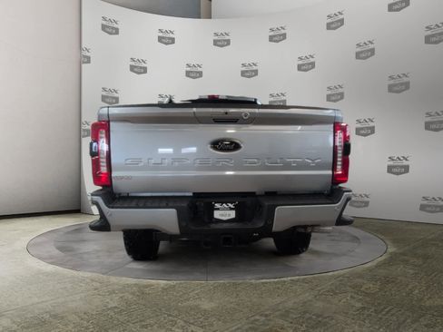 Used 2024 Ford F250 XLT w/ Black Appearance Package image 4