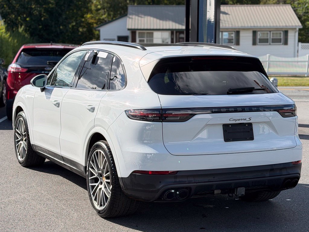 Used 2023 Porsche Cayenne S AWD/4WD image 3