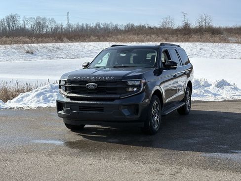New 2026 Ford Expedition Active AWD/4WD image 1