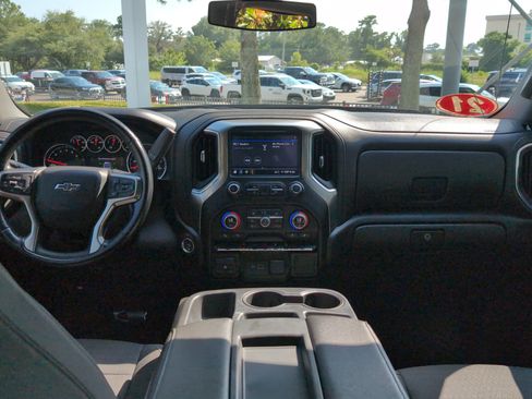 Used 2021 Chevrolet Silverado 1500 RST w/ Z71 Off-Road Package AWD/4WD image 27