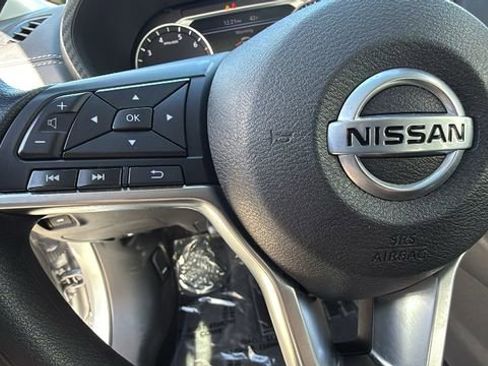 Certified 2023 Nissan Sentra SV image 19