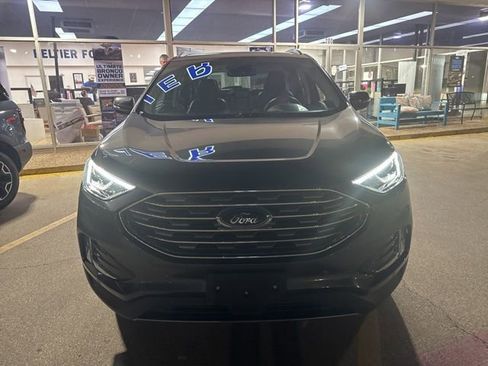 Certified 2020 Ford Edge Titanium image 2