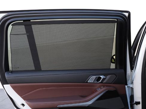 Used 2020 BMW X7 M50i w/ Cold Weather Package image 76